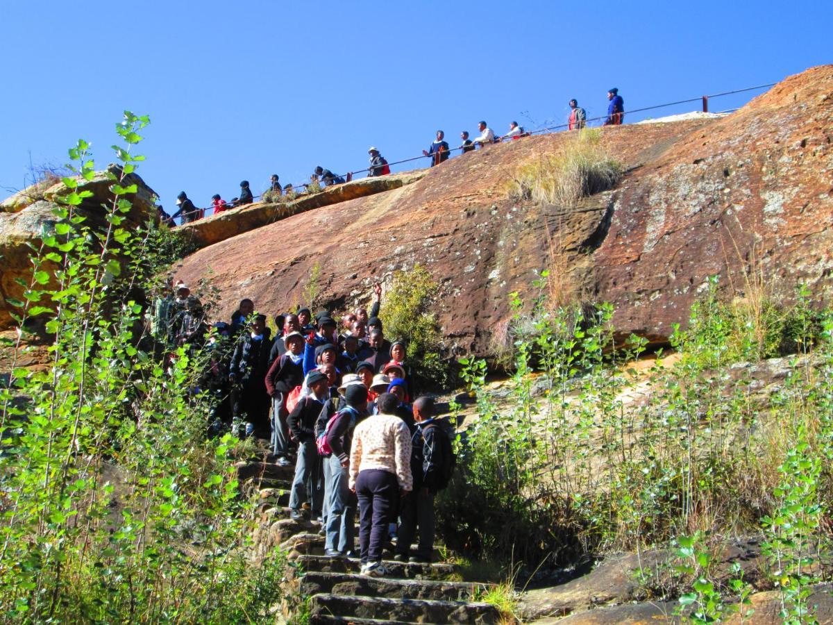 Liphofung Cave, Chalets Hotel Butha-Buthe ภายนอก รูปภาพ